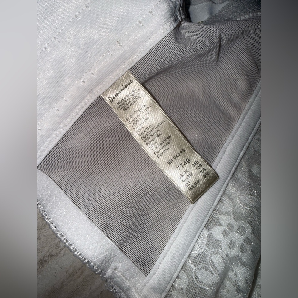 Theia ‘Lilia’ Wedding Dress - Picture 9 of 9